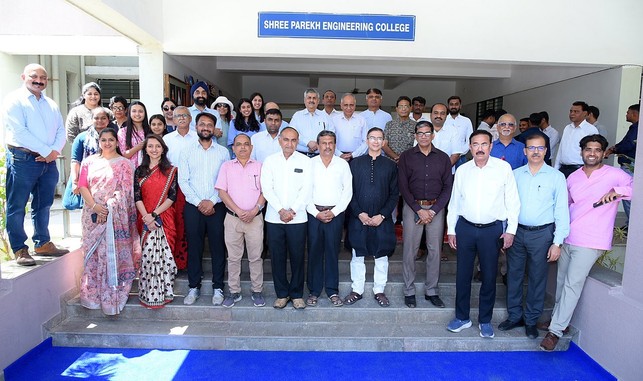 Group photo at Shree Parekh Engineering College representing technical degree expansion